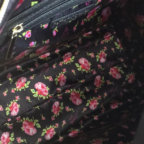 🆕 Betsey Johnson Weekender w Crossbody Strap - Picture 7 of 8